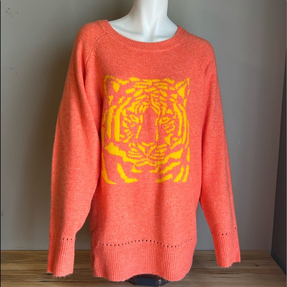 NWT Torrid Raglan Pullover Tiger Sweater - Picture 2 of 7